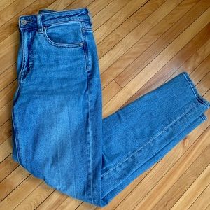 American Eagle Mom Jeans